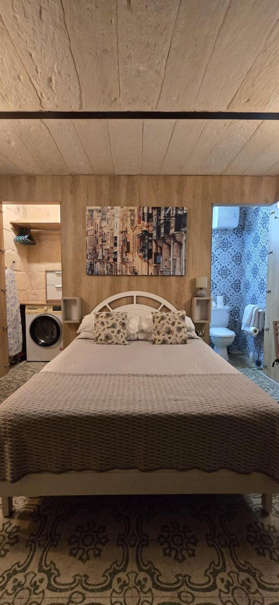 Servants' Quarters Studio Apartment Valletta Exterior photo